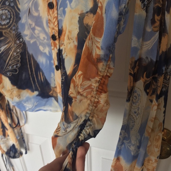 Sheer Silk Escada Button Down size 38 or M - Picture 4 of 7